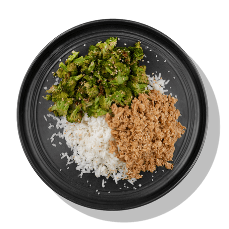 Honey Chili Chicken: Lean ground chicken seasoned with our sweet honey chili sauce served with a side of steamed white rice and roasted broccoli.